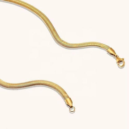 Viral Luxury Men's Golden Snake Chain