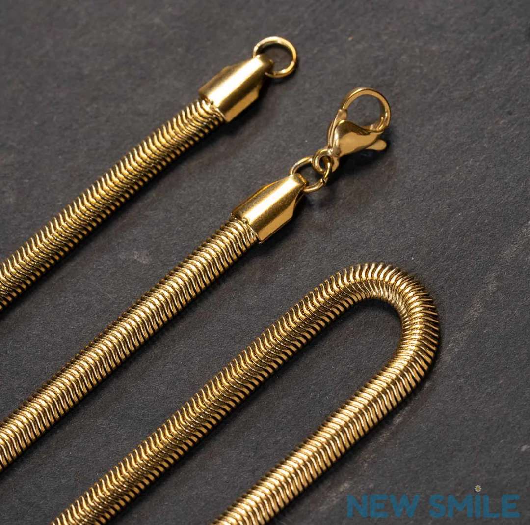 Viral Luxury Men's Golden Snake Chain